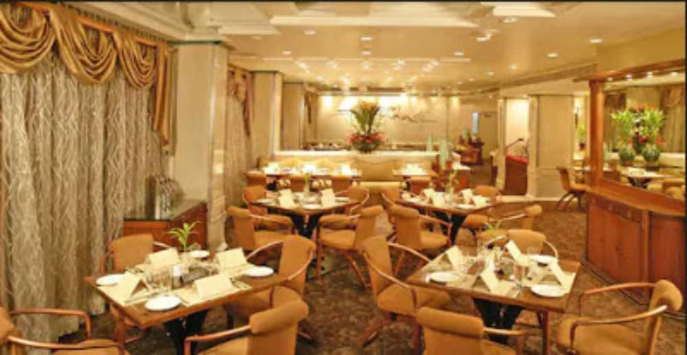 Hotel Kohinoor Continental,Airport Мумбаї Екстер'єр фото
