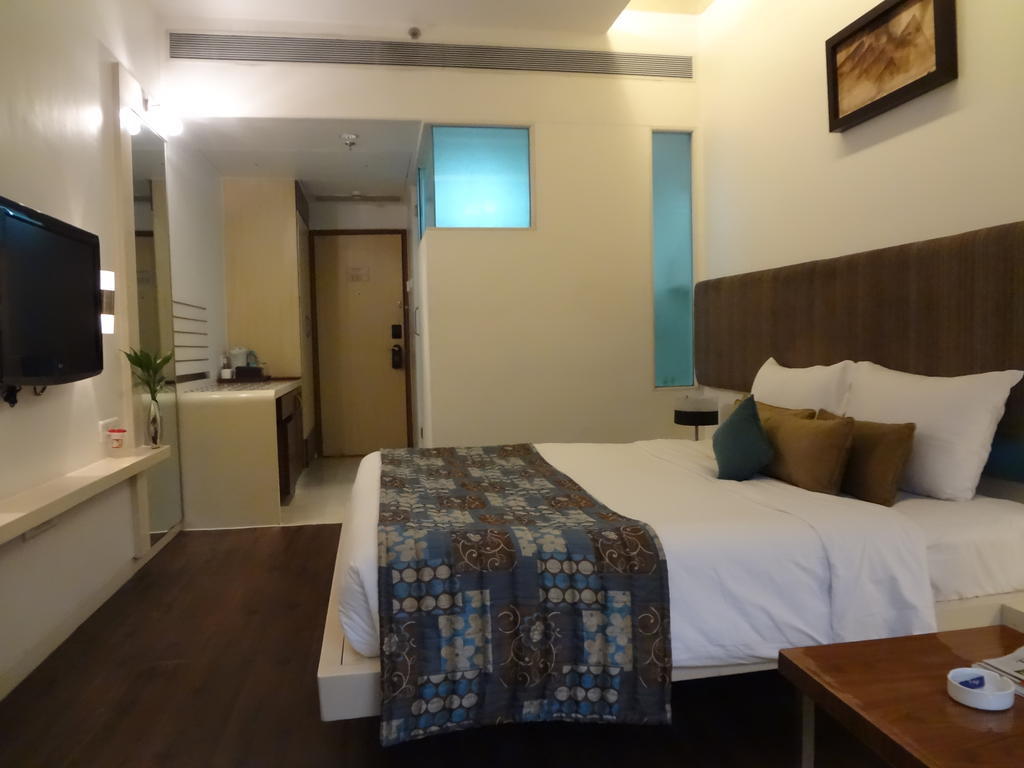 Hotel Kohinoor Continental,Airport Мумбаї Екстер'єр фото