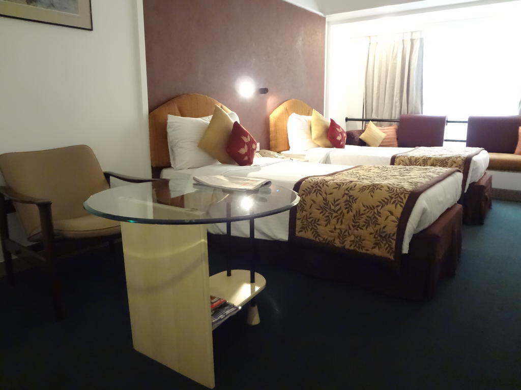 Hotel Kohinoor Continental,Airport Мумбаї Екстер'єр фото
